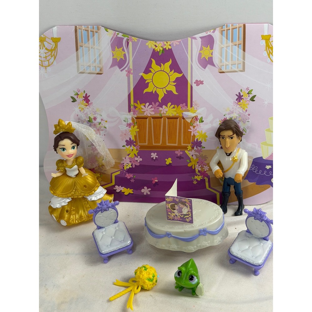 Disney Tangled Little Kingdom Rapunzel Flynn Rider Royal Wedding Playset Pascal